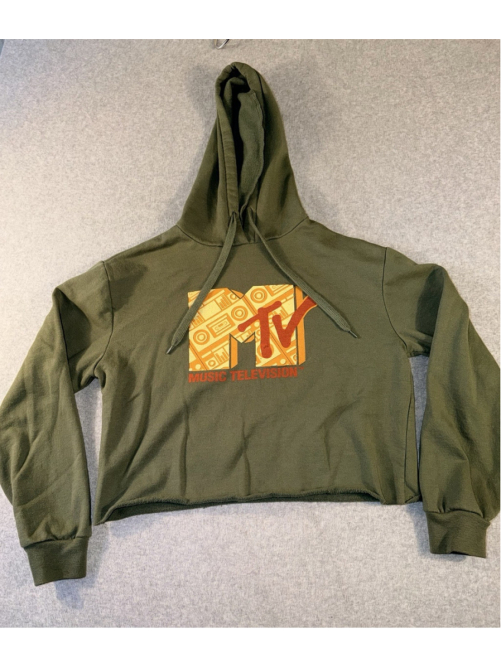 MTV Olive Green Mtv Music Television Long Sleeve Crop Hoodie